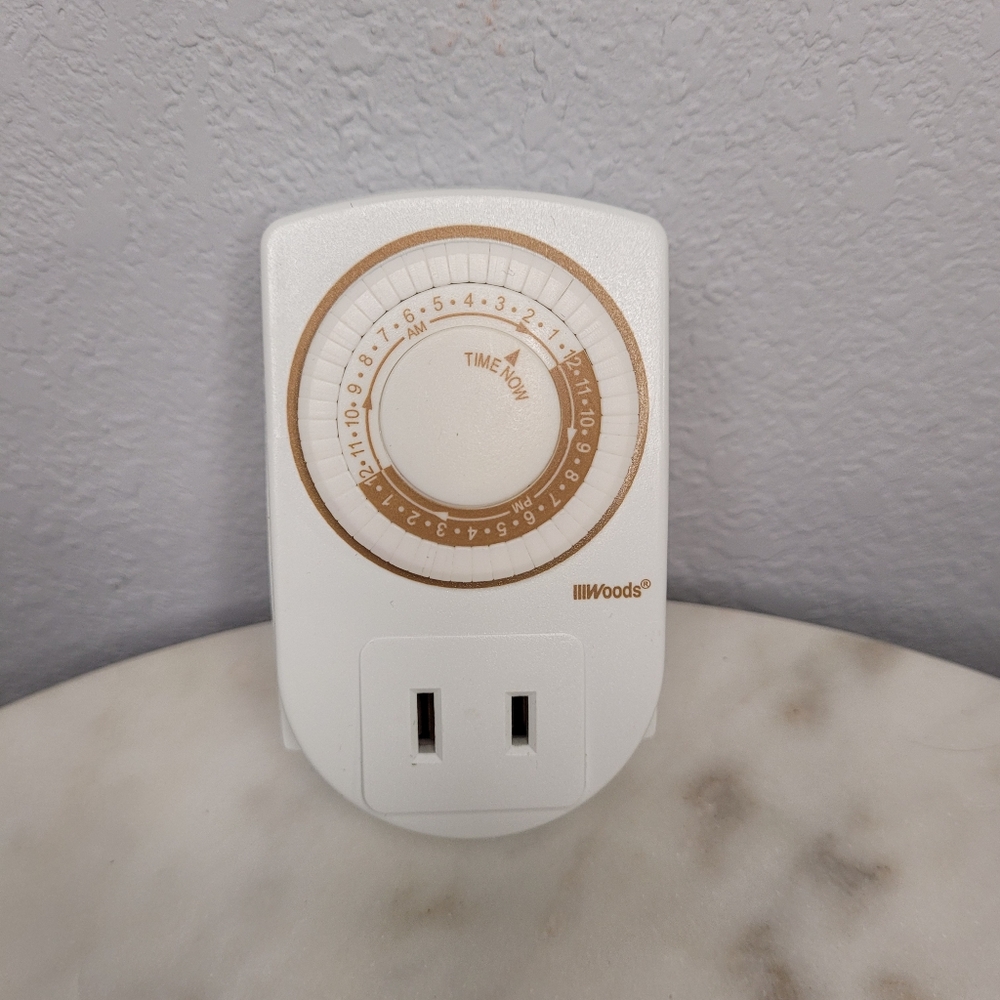 Coleman Cable Indoor Mini Mechanical Timer 125 V